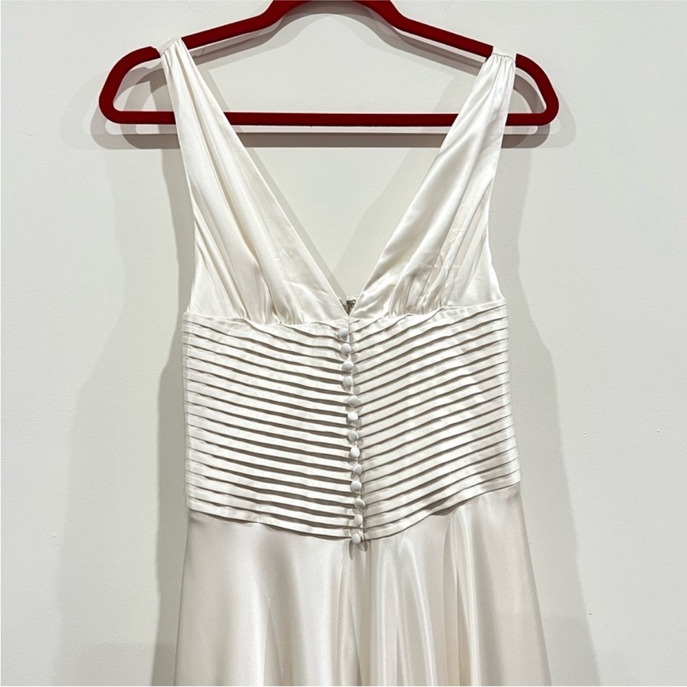 SOLD NWT Reformation Arianwen Satin V-Neck Gown - Picture 6 of 8